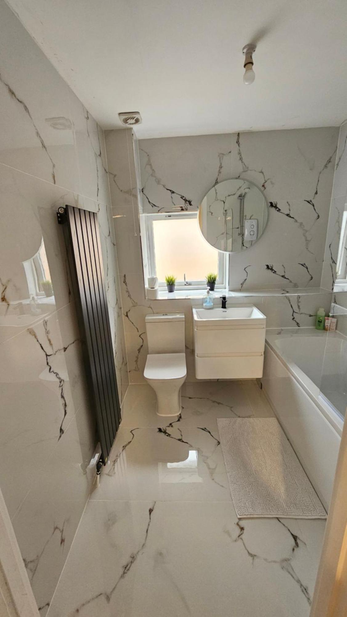Silverburn New House With Free Parking And Nice Garden Glasgow Eksteriør billede