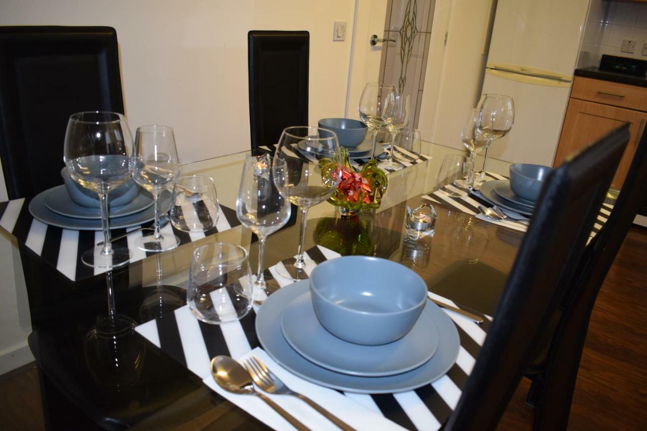Silverburn New House With Free Parking And Nice Garden Glasgow Eksteriør billede