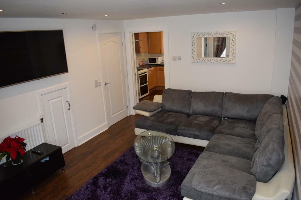 Silverburn New House With Free Parking And Nice Garden Glasgow Eksteriør billede
