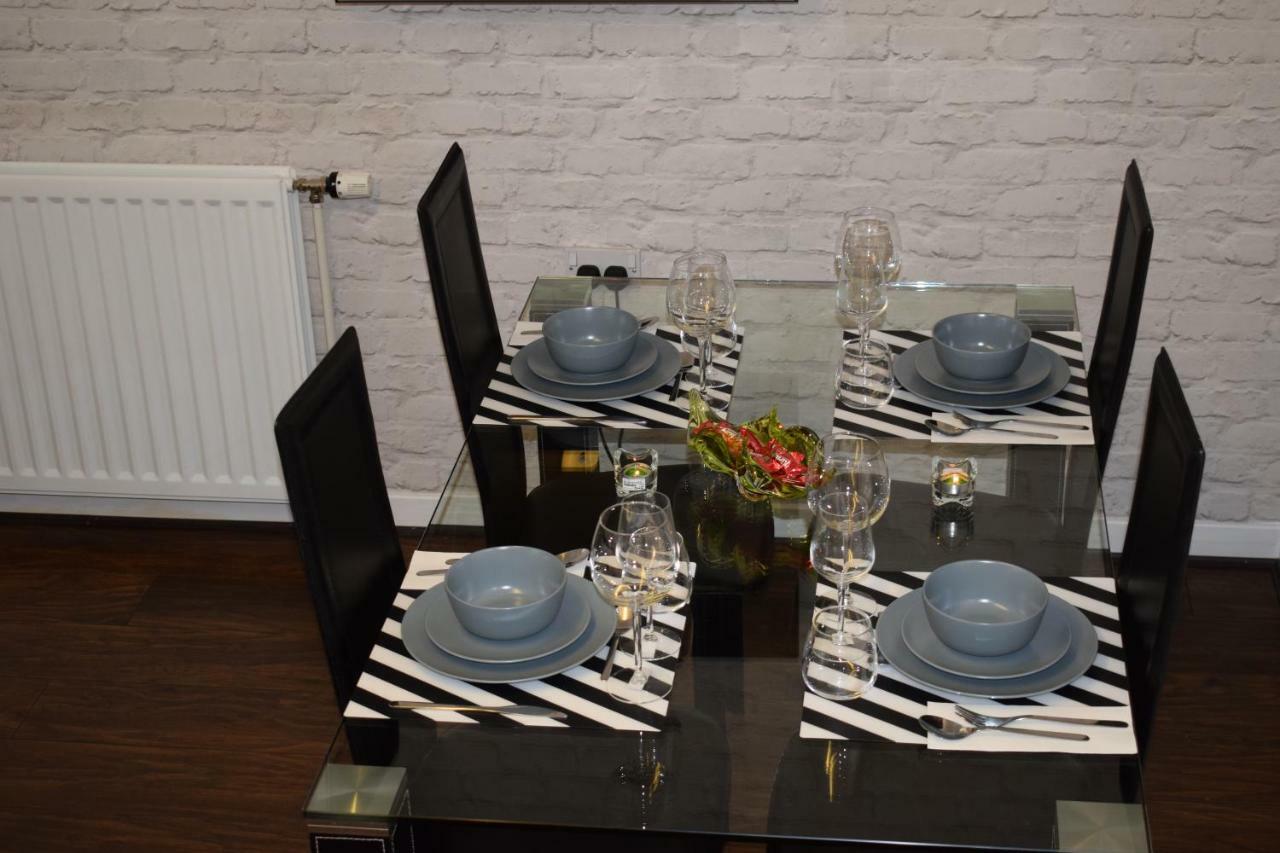 Silverburn New House With Free Parking And Nice Garden Glasgow Eksteriør billede